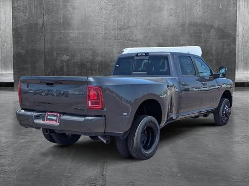 2025 RAM 3500 Laramie Crew Cab 4x4 8' Box