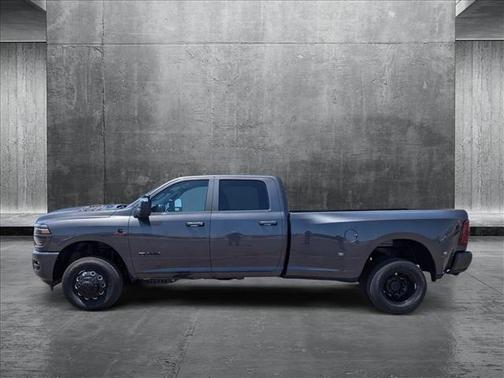 2025 RAM 3500 Laramie Crew Cab 4x4 8' Box