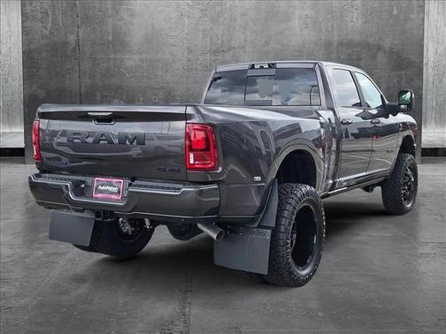 2025 RAM 3500 Laramie Crew Cab 4x4 8' Box