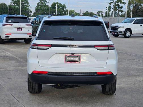 2025 Jeep Grand Cherokee Altitude