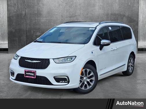 2025 Chrysler Pacifica L