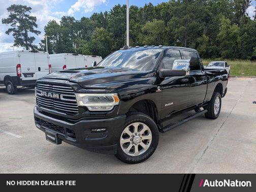 Diamond Black Crystal Pearlcoat 2024 RAM 2500 Laramie Crew Cab 4x4 6'4' Box
