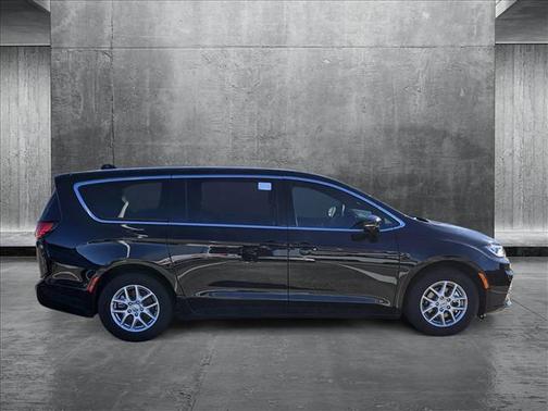2025 Chrysler Pacifica L