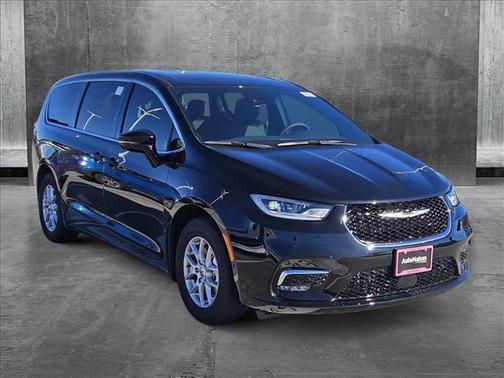 2025 Chrysler Pacifica L