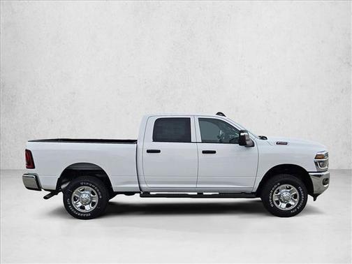 2026 RAM 2500 Tradesman Crew Cab 4x4 6'4' Box