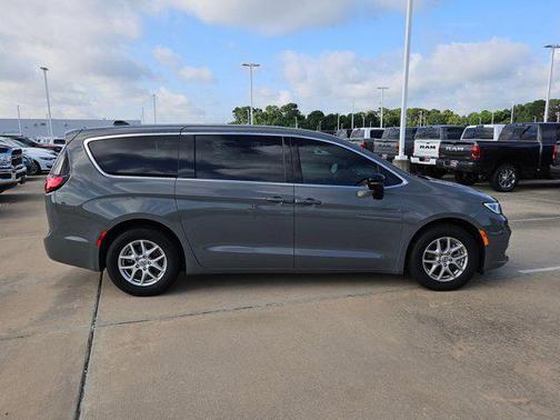 2025 Chrysler Pacifica L