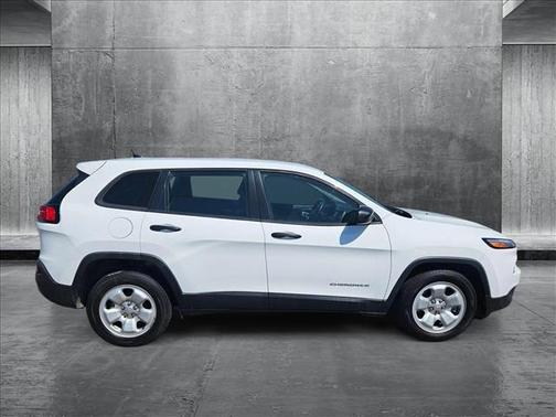 2017 Jeep Cherokee Sport