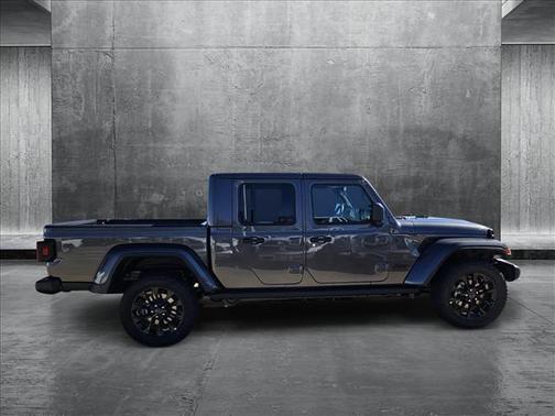 2025 Jeep Gladiator Nighthawk