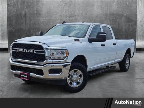 2023 RAM 2500 Tradesman Crew Cab 4x4 8' Box