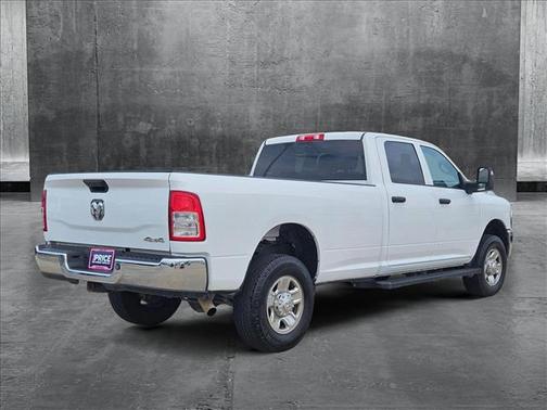 2023 RAM 2500 Tradesman Crew Cab 4x4 8' Box