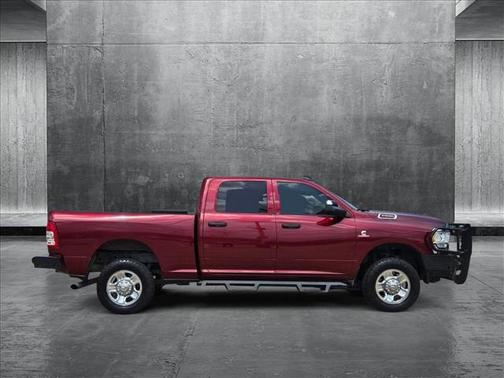 2020 RAM 2500 Tradesman Crew Cab 4X4 6'4' Box