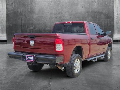 2020 RAM 2500 Tradesman Crew Cab 4X4 6'4' Box