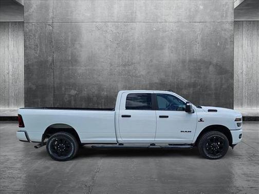 2025 RAM 3500 Lone Star Crew Cab 4x4 8' Box