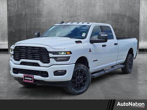 2025 RAM 3500 Lone Star Crew Cab 4x4 8' Box