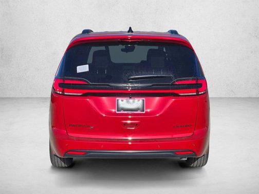Red Hot Pearlcoat 2026 Chrysler Pacifica Limited