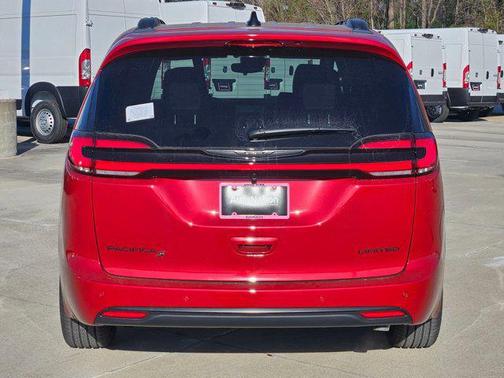 2026 Chrysler Pacifica Limited