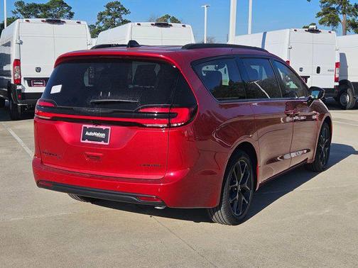 2026 Chrysler Pacifica Limited