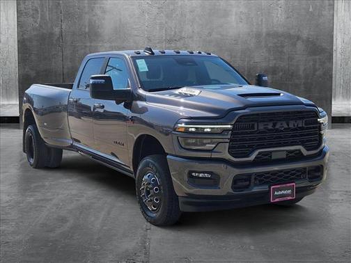 2025 RAM 3500 Laramie Crew Cab 4x4 8' Box