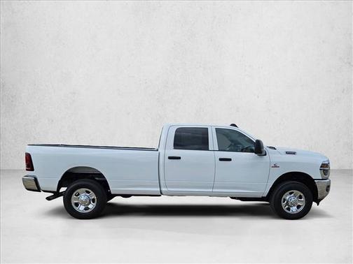 2026 RAM 2500 Tradesman Crew Cab 4x4 8' Box