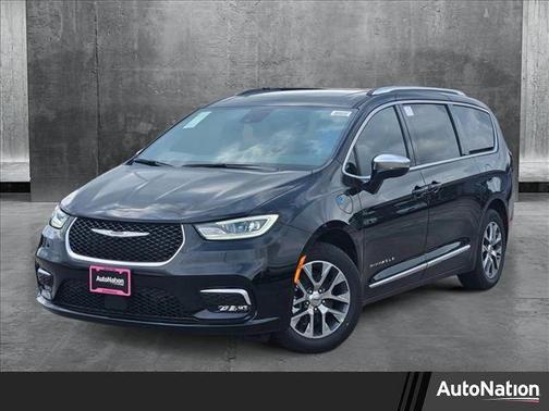 2025 Chrysler Pacifica L