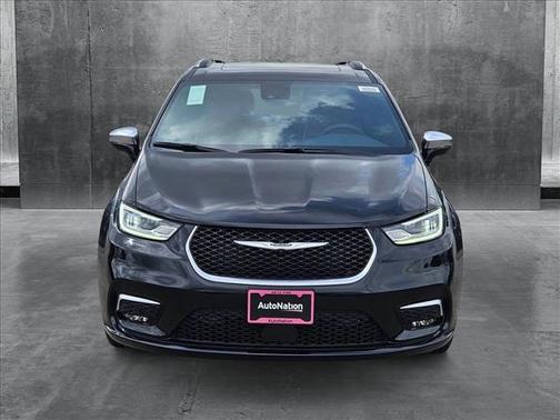 2025 Chrysler Pacifica L