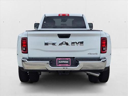 2025 RAM 3500 Tradesman Crew Cab 4x4 8' Box