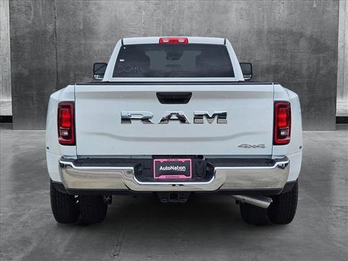2025 RAM 3500 Tradesman Crew Cab 4x4 8' Box
