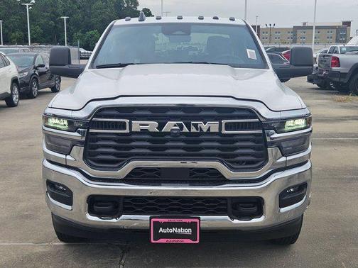 2025 RAM 3500 Tradesman Crew Cab 4x4 8' Box