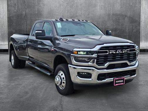 2025 RAM 3500 Tradesman Crew Cab 4x4 8' Box