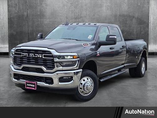 2025 RAM 3500 Tradesman Crew Cab 4x4 8' Box