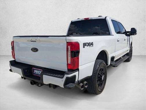 Oxford White 2025 Ford F-250 Lariat
