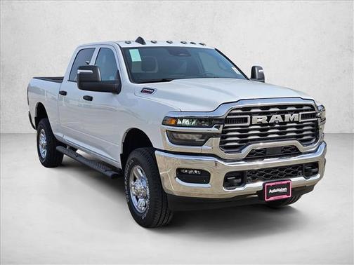 2026 RAM 2500 Tradesman Crew Cab 4x4 6'4' Box
