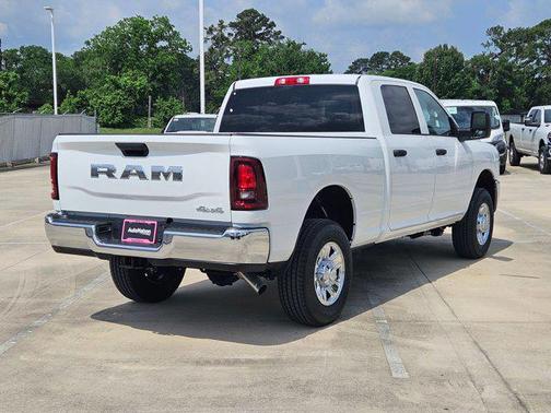 2025 RAM 2500 Tradesman Crew Cab 4x4 6'4' Box