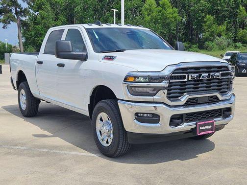 2025 RAM 2500 Tradesman Crew Cab 4x4 6'4' Box