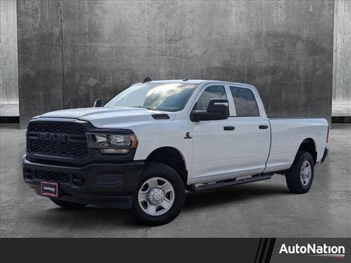 2024 RAM 2500 Tradesman Crew Cab 4x4 8' Box