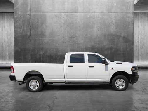 2024 RAM 2500 Tradesman Crew Cab 4x4 8' Box