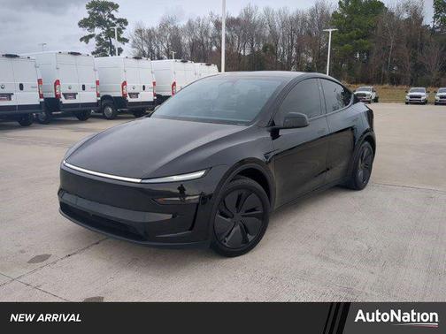 2026 Tesla Model Y Premium Rear-Wheel Drive