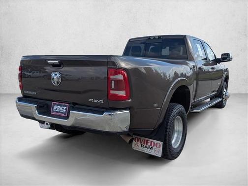 2020 RAM 3500 Laramie Crew Cab 4x4 8' Box