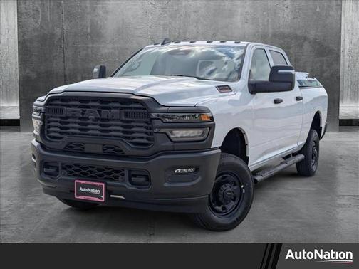 2025 RAM 2500 Tradesman Crew Cab 4x4 6'4' Box