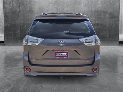 2017 Toyota Sienna SE Premium