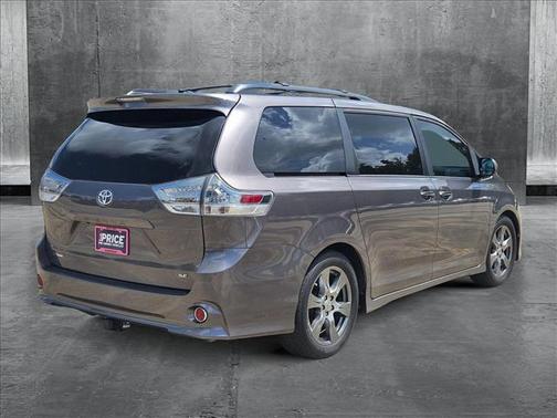 2017 Toyota Sienna SE Premium