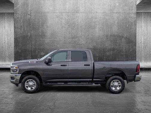 2025 RAM 2500 Tradesman Crew Cab 4x4 6'4' Box