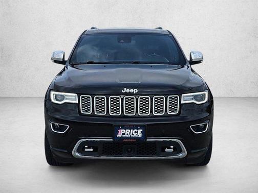 Diamond Black Crystal Pearlcoat 2020 Jeep Grand Cherokee Overland