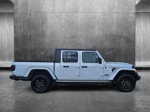 2022 Jeep Gladiator Altitude 4x4