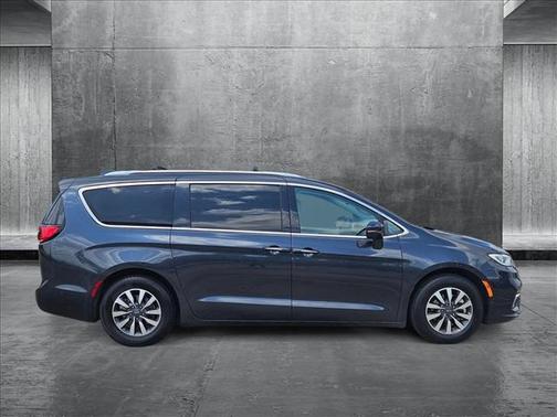 2021 Chrysler Pacifica Hybrid Touring L