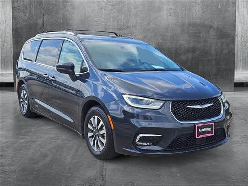 2021 Chrysler Pacifica Hybrid Touring L