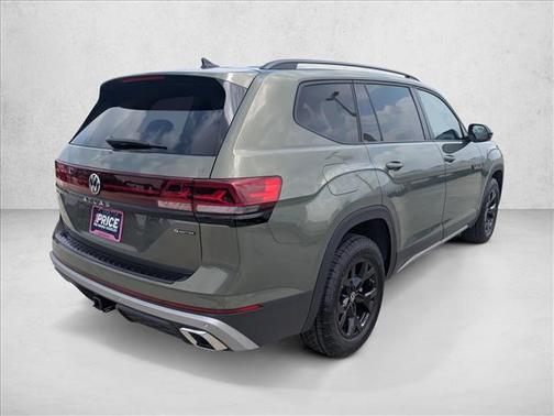 avocado green pearl 2026 Volkswagen Atlas Peak Edition