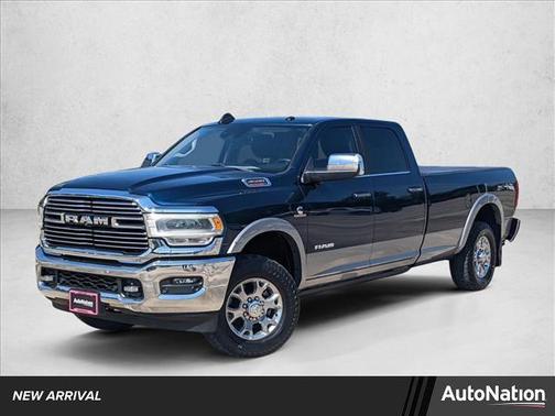 2019 RAM 3500 Laramie Crew Cab 4x4 8' Box