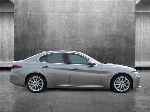 2019 Alfa Romeo Giulia Base