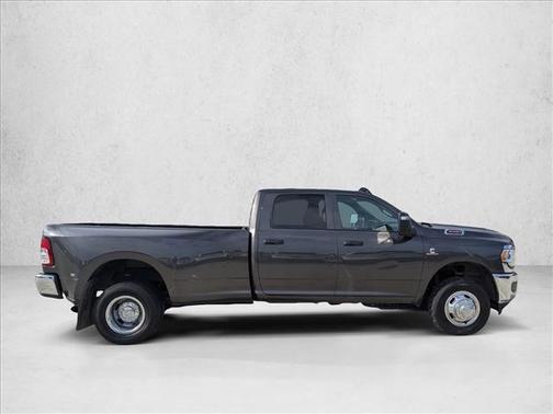 2024 RAM 3500 Tradesman Crew Cab 4x4 8' Box